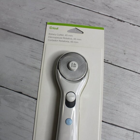 Provo Craft Cricut Rotary Cutter 45 mm Cutting Mat Tool DIY Sewing Craft - Picture 4 of 5